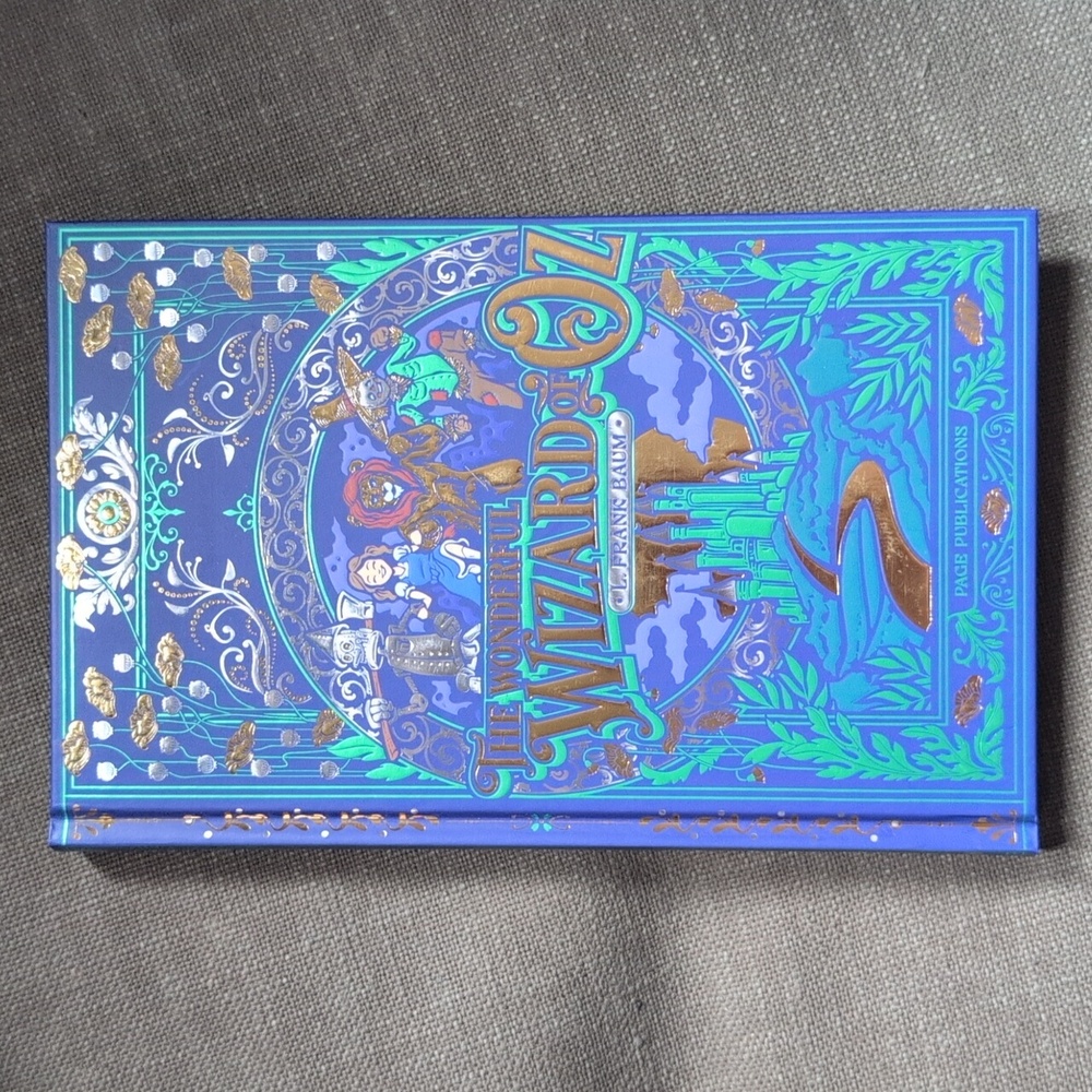 The Wonderful Wizard of Oz Illustrated Hardcover Book